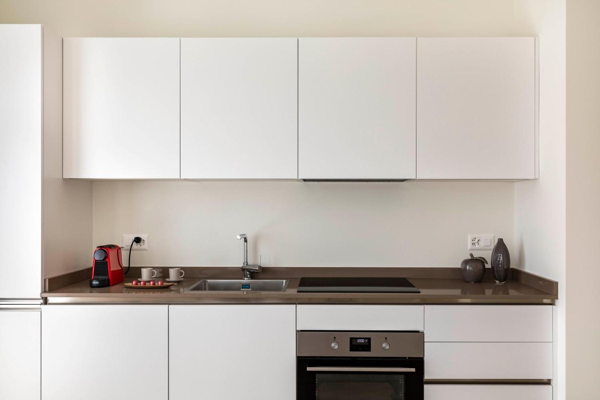 Regalia - Free Parking Apartment