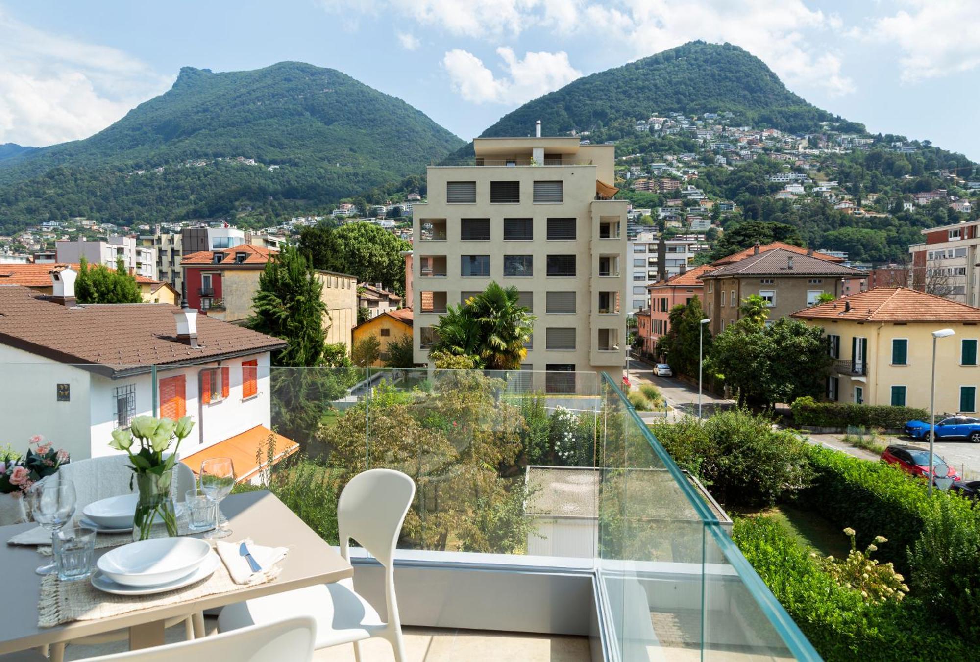 Regalia - Free Parking Apartment *