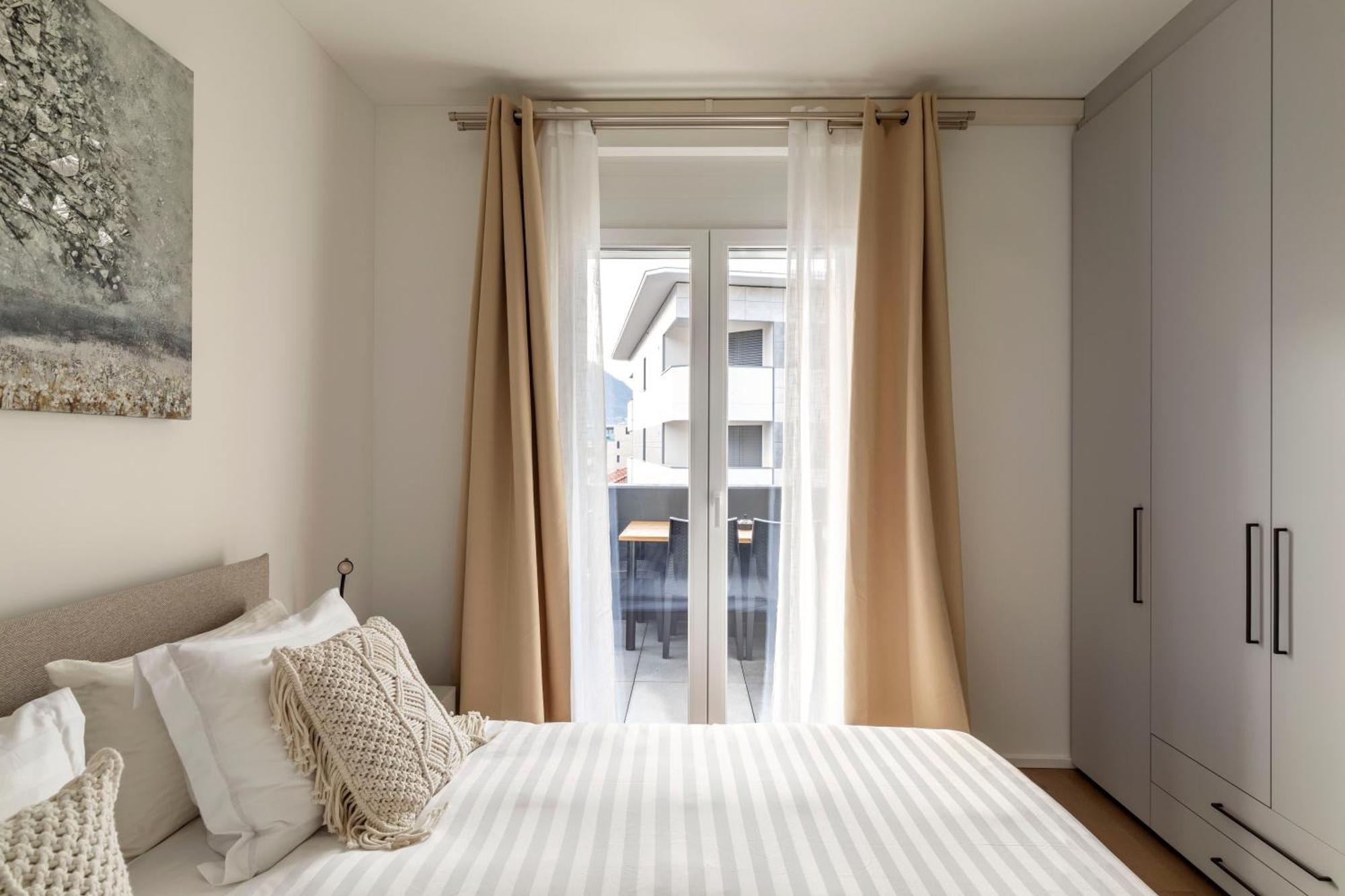 Regalia - Free Parking Apartment
